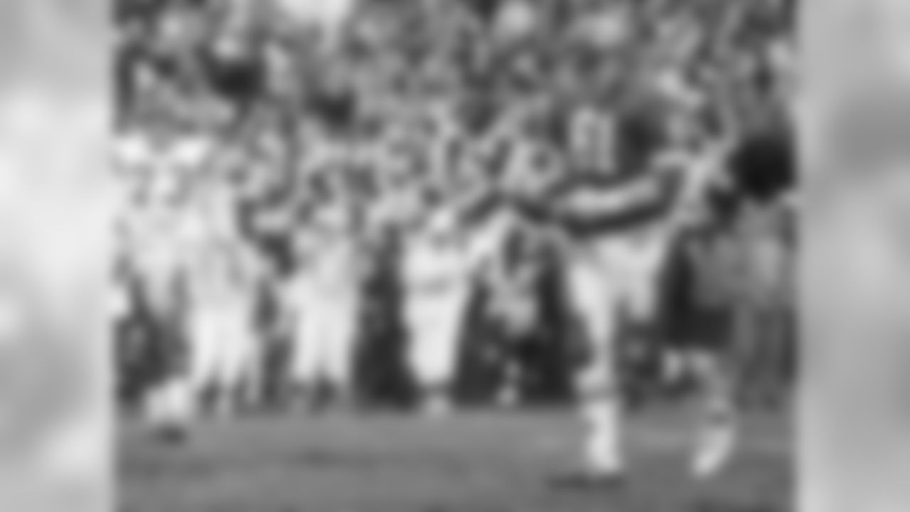 Kansas City defensive tackle Curley Culp heads towards the sidelines after losing a shoe during Super Bowl IV, Jan. 11, 1970,