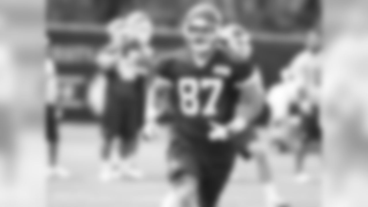 87 - Travis Kelce - TE // HT. 6-5, WT. 260 // College: Cincinnati // Hometown: Cleveland Heights, Ohio