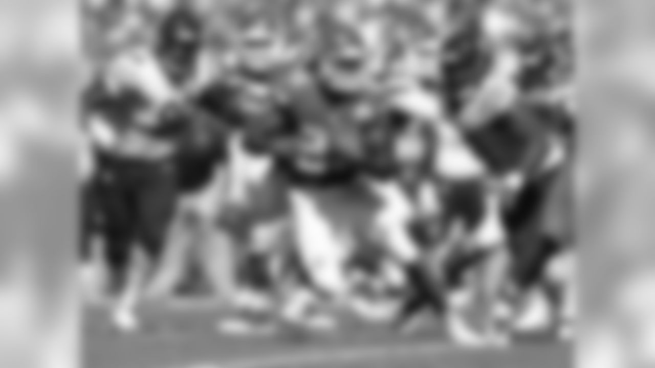 Kansas City Chiefs running back Jamaal Charles (25)
