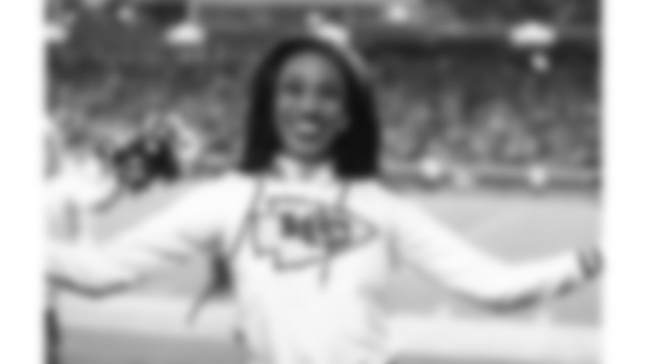 Kansas City Chiefs Cheerleaders during an NFL football game against the New York Giants, Monday, November 1, 2021 in Kansas City.