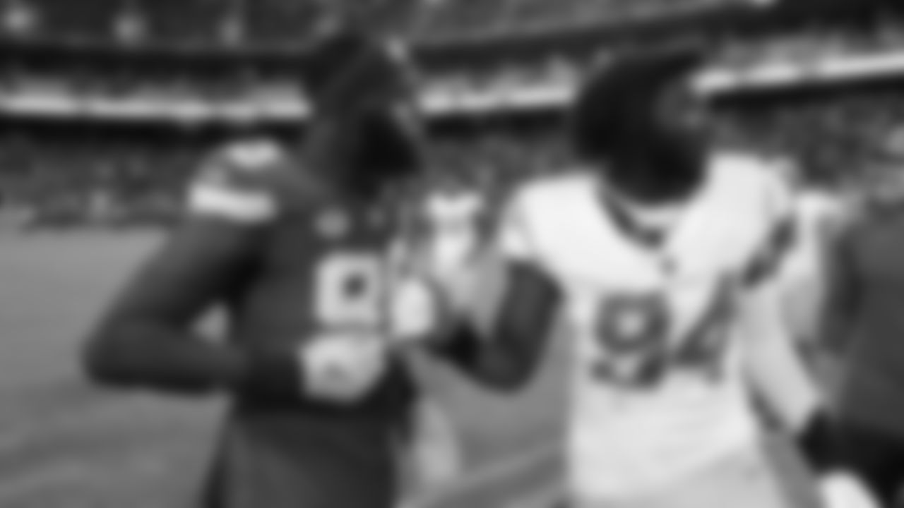 The Kansas City Chiefs face off against the Los Angeles Chargers at GEHA Field at Arrowhead Stadium on October 22, 2023.