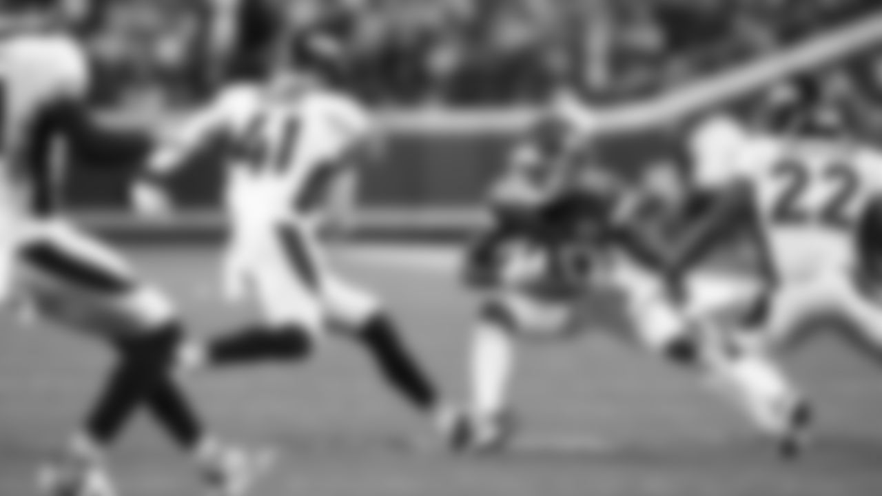 Kansas City Chiefs vs Denver Broncos, GEHA Field at Arrowhead Stadium, Kansas City, MO on December 5, 2021