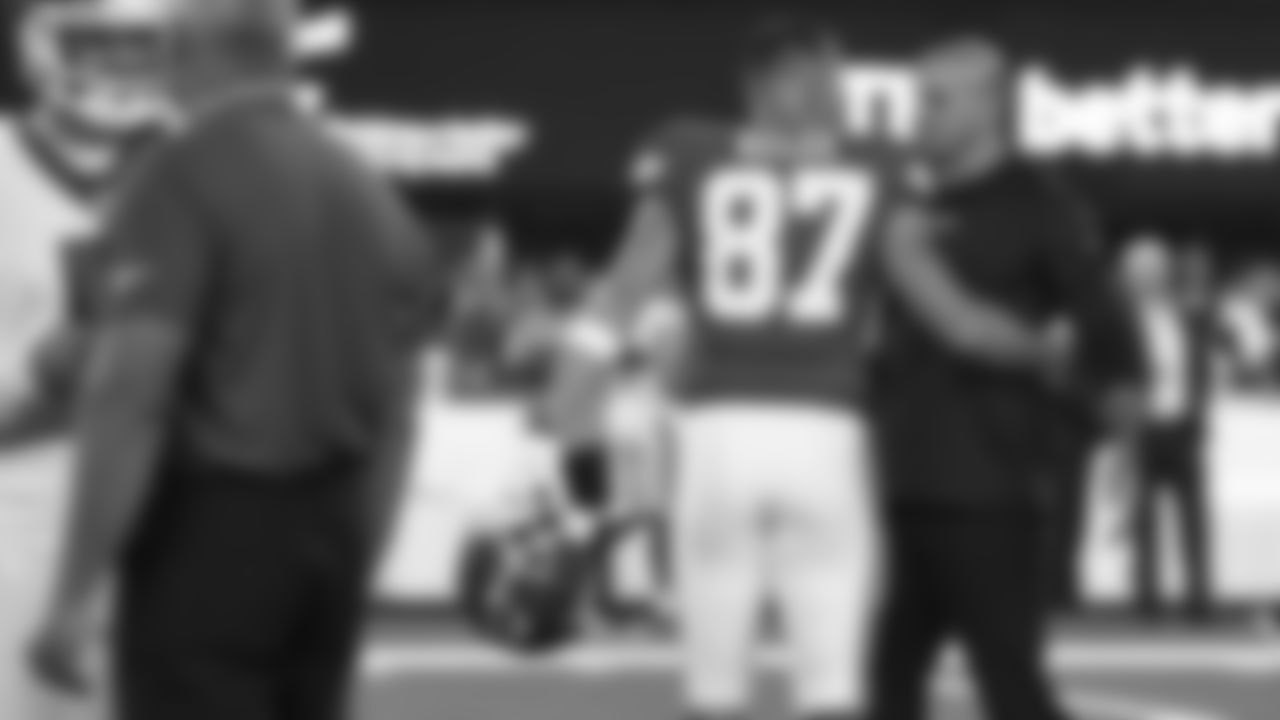 Kansas City Chiefs tight end Travis Kelce (87) prior to the NFL Week 4 matchup against the New York Jets at MetLife Stadium in East Rutherford, New Jersey on October 1, 2023.