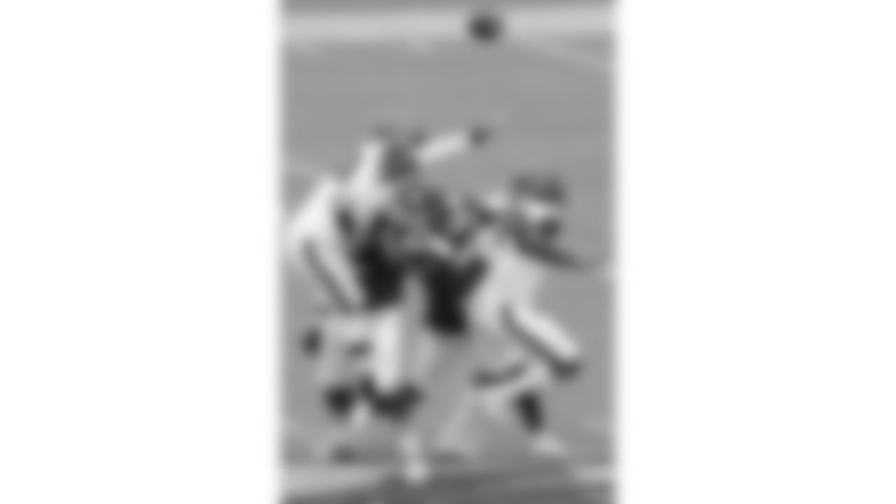 Kansas City Chiefs center Austin Reiter (61) during the Chiefs preseason Week 3 matchup against the Cleveland Browns at GEHA Field at Arrowhead Stadium on Saturday, August 26, 2023.
