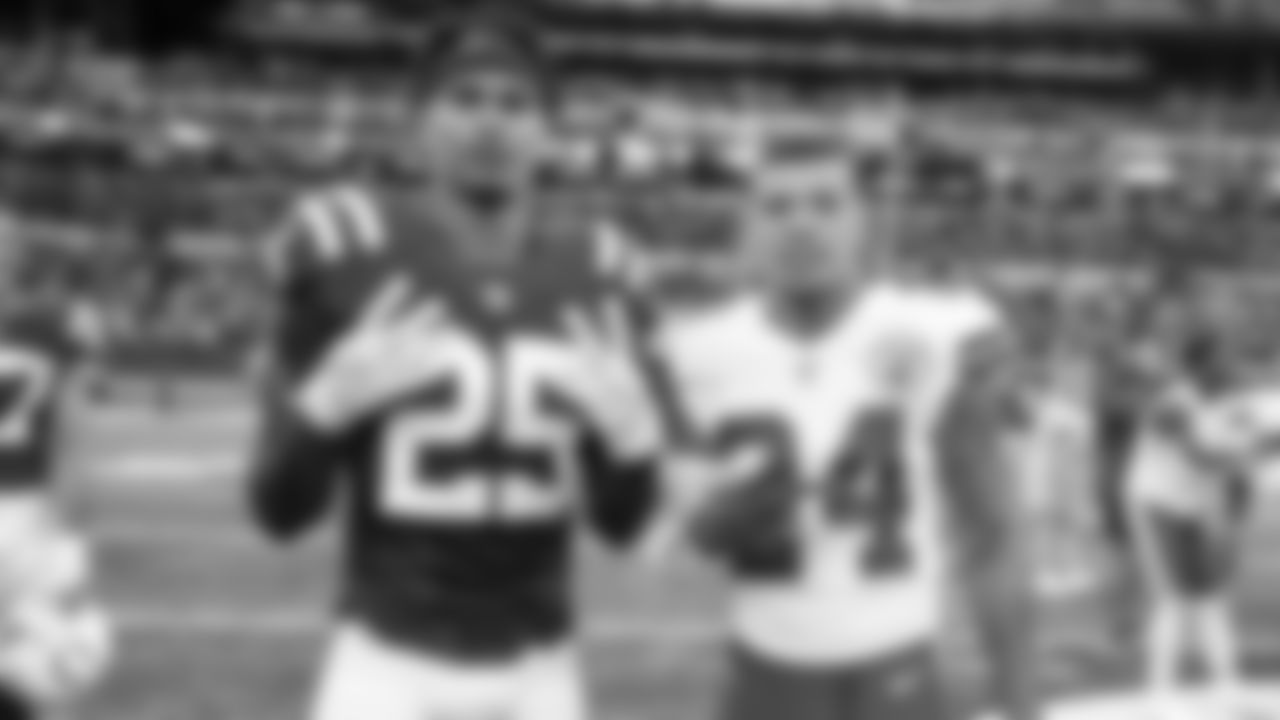 Kansas City Chiefs vs Indianapolis Colts at Lucas Oil Stadium on September 25th, 2022.