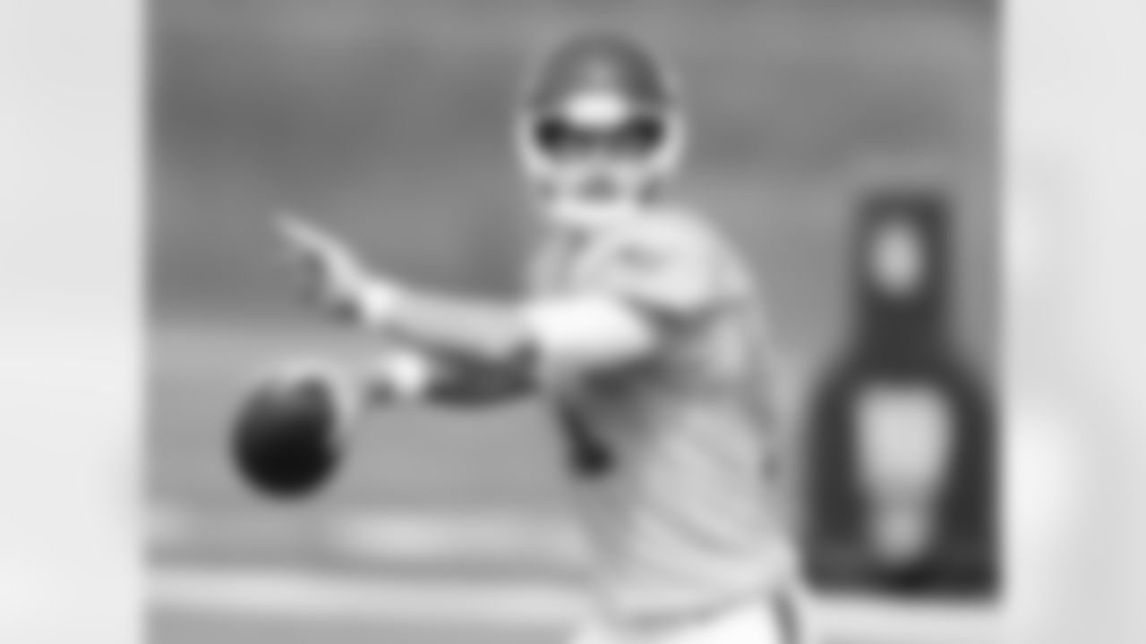 Kansas City Chiefs quarterback Alex Smith (11) throws a pass during Wednesday practice at the The University of Kansas Hospital Training Facility in preparation for Jacksonville.