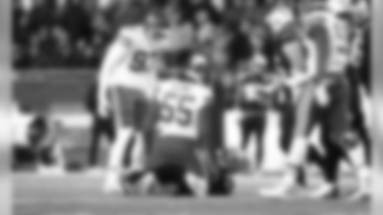 Kansas City Chiefs Defensive End Frank Clark (55) during the game between the Kansas City Chiefs and the New England Patriots on December 8, 2019.