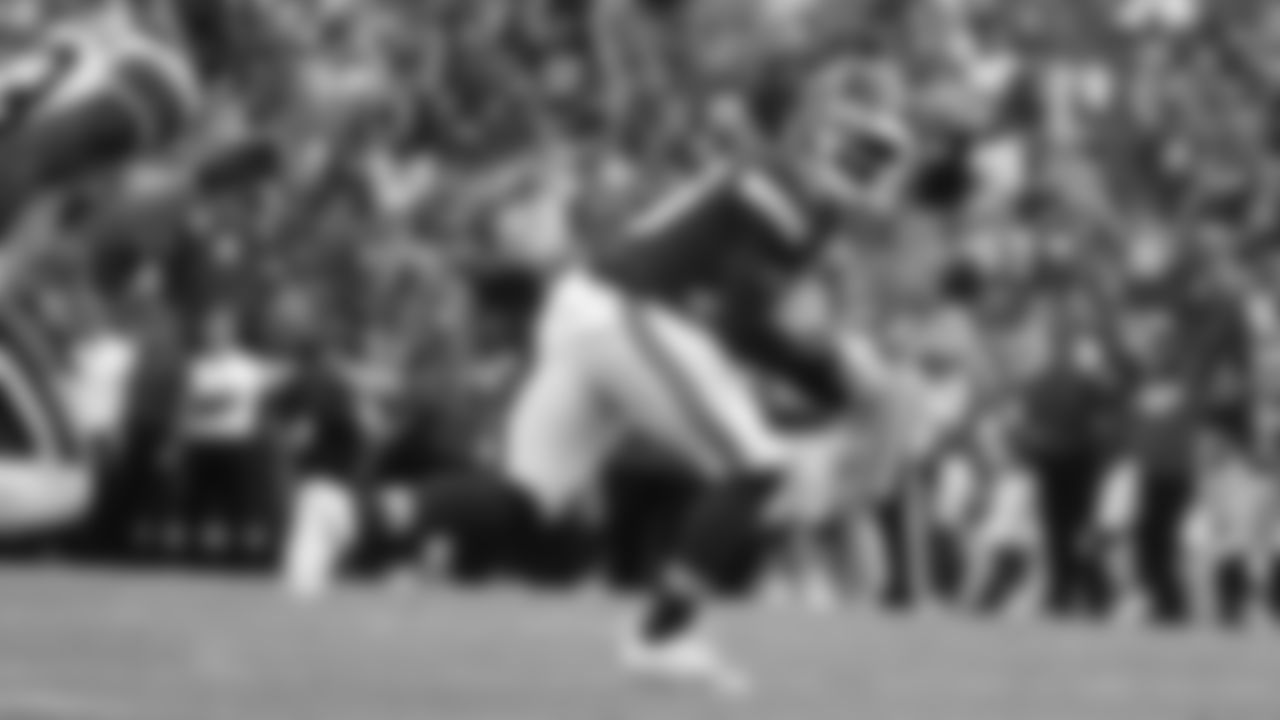 Kansas City Chiefs vs Cleveland Browns during NFL Season Opener at GEHA Field at Arrowhead Stadium in Kansas City, MO on September 12, 2021