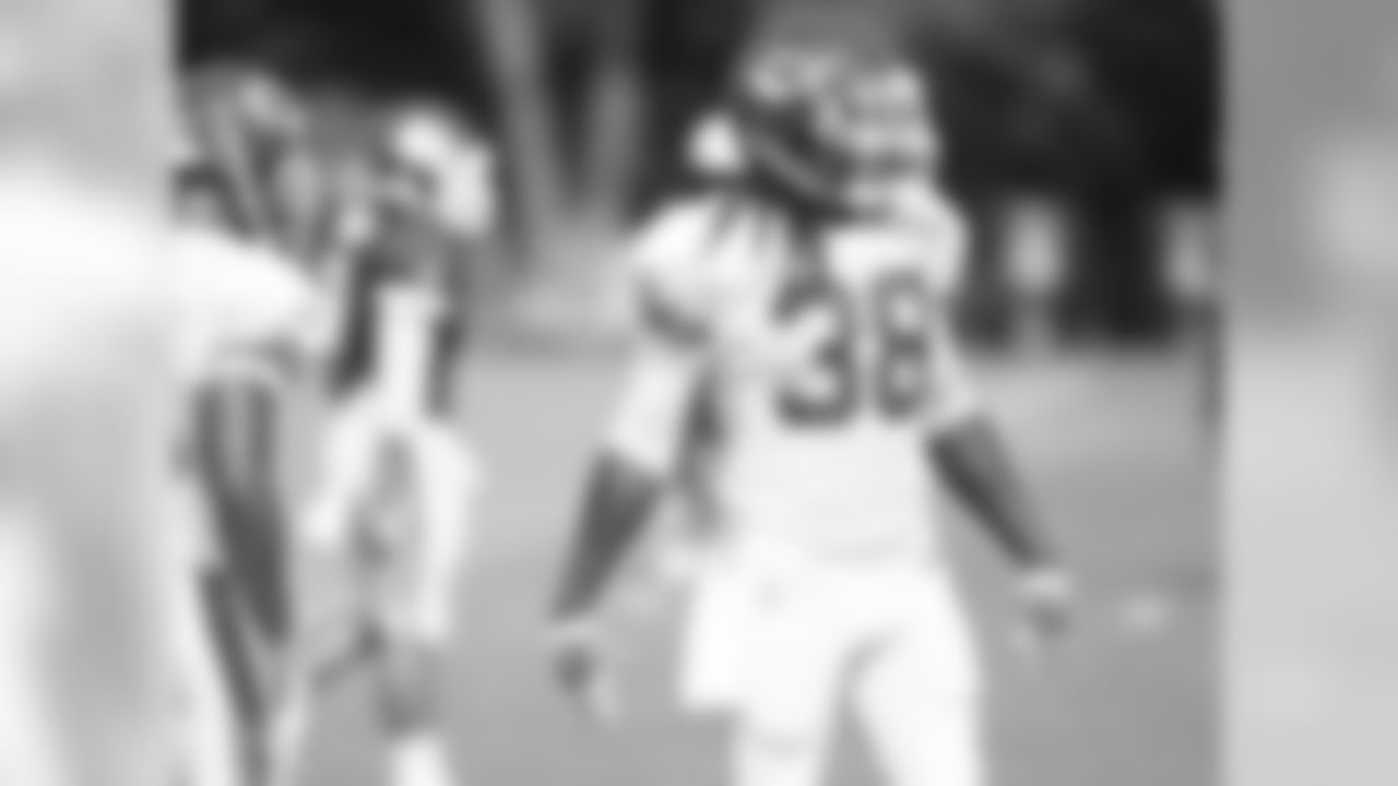 CB Ron Parker