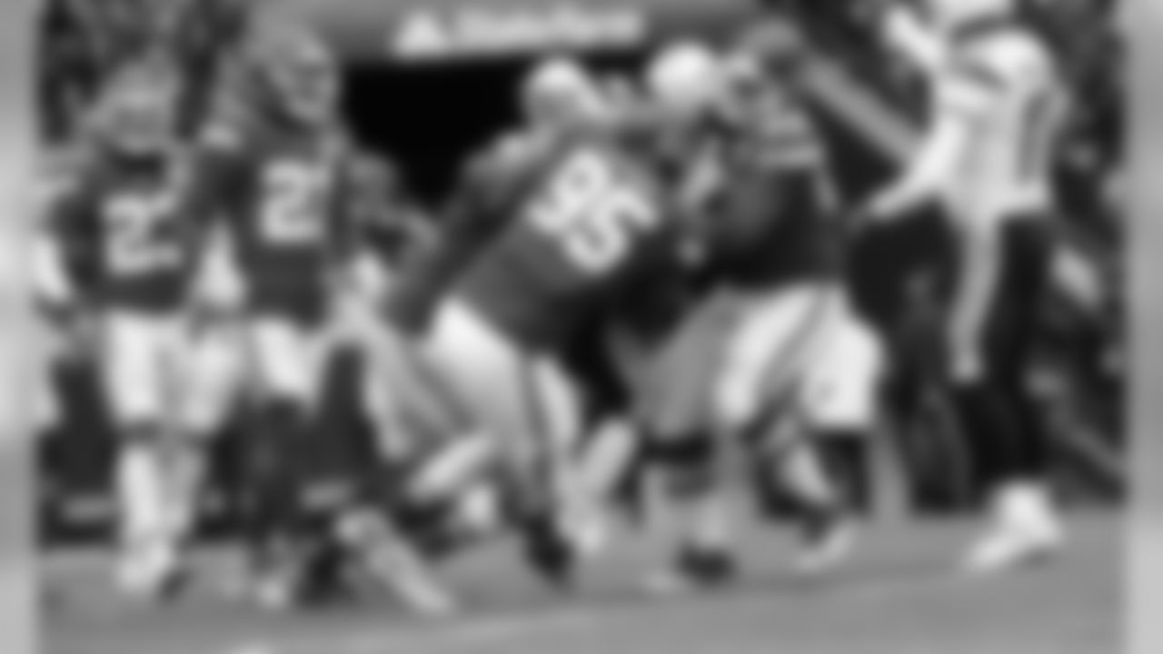 The Kansas City Chiefs take on the Los Angeles Chargers at Arrowhead Stadium on December 29, 2019