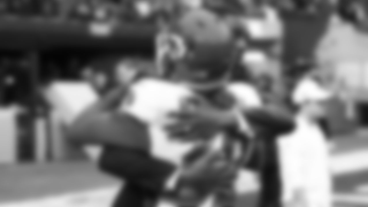 Kansas City Chiefs free safety Tyrann Mathieu (32) prior to the 2022 Pro Bowl at Allegiant Stadium in Las Vegas.