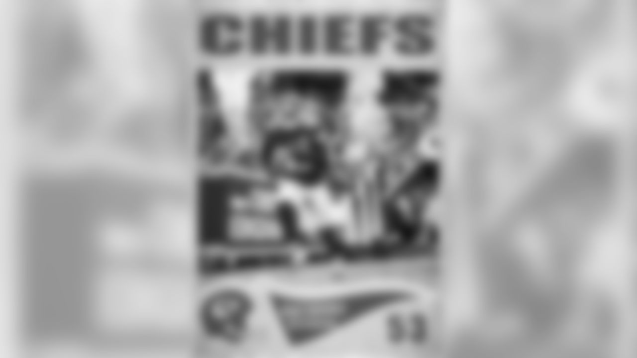 Kansas City Chiefs linebacker Anthony Hitchens (53)
