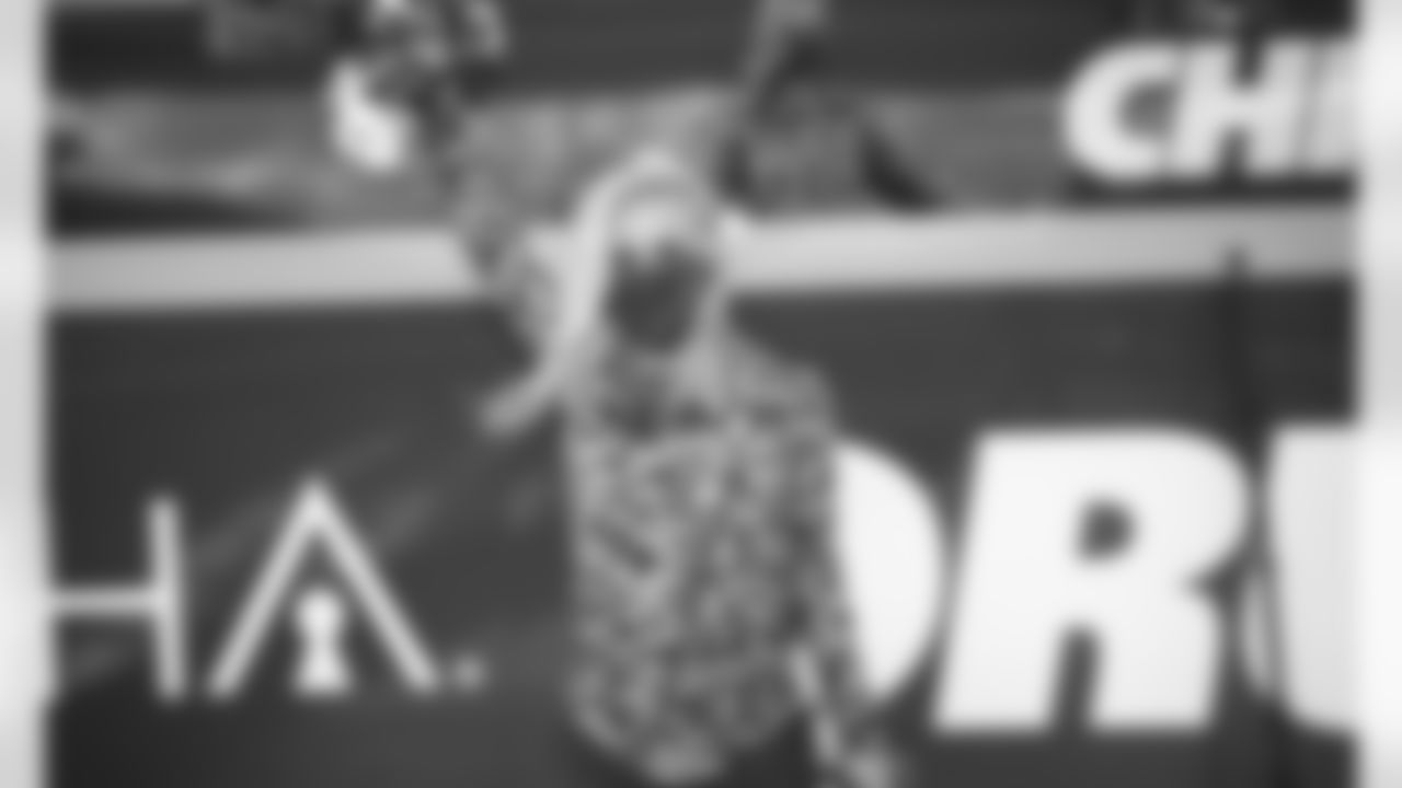021-2020_PanthersCheer