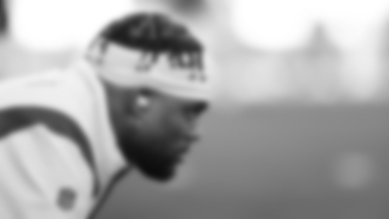Kansas City Chiefs defensive back Juan Thornhill (22) prior to an NFL football game against the Cincinnati Bengals, Sunday, December 4, 2022 in Cincinnati.