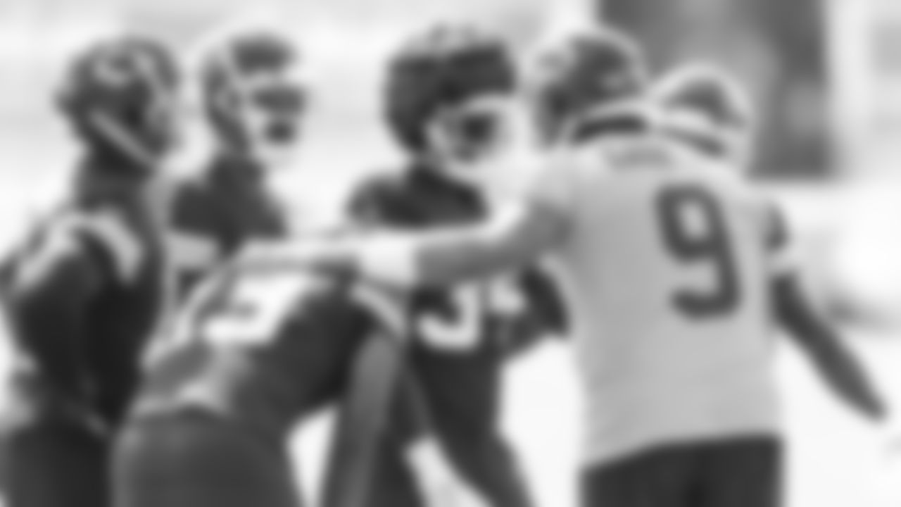 Kansas City Chiefs quarterback Blaine Gabbert (9) leads the huddle during 7on7 day one of Kansas City Chiefs pre Training Camp in St Joseph, MO on Wednesday July 19, 2023