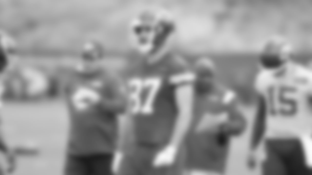 Kansas City Chiefs tight end Travis Kelce (87) during practice Thursday May 26th, 2022.