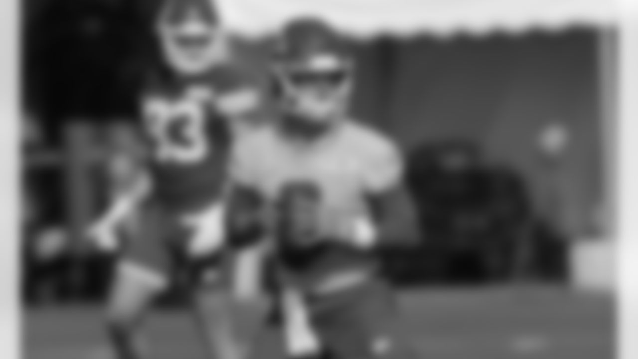 Kansas City Chiefs quarterback Anthony Gordon (8) during rookie training camp at Missouri Western State University.