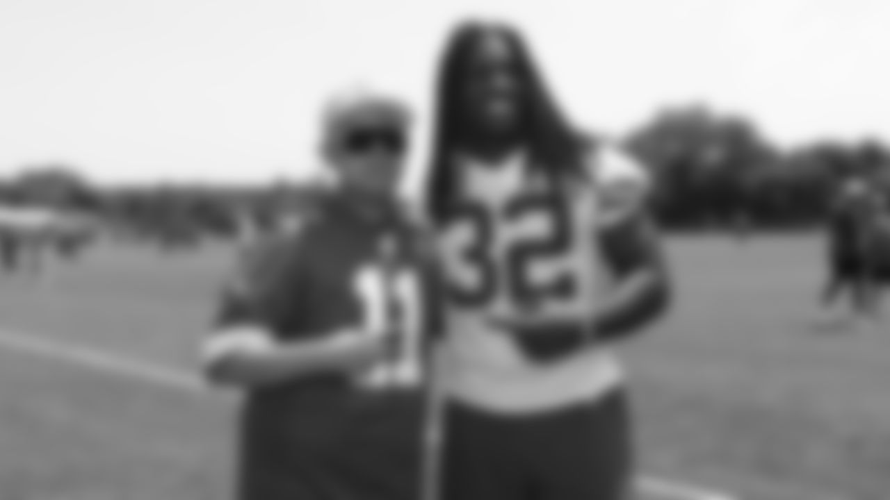 Make-a-Wish child meets Kansas City Chiefs players at First Look event during day 1 of minicamp on Tuesday, June 13, 2023 in Kansas City, MO.