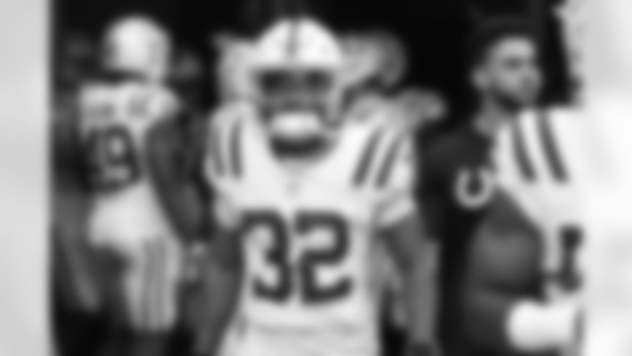 32 S Julian Blackmon