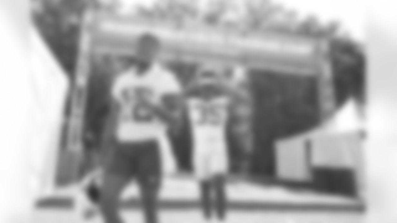 12 WR DeMichael Harris, #35 RB Deon Jackson