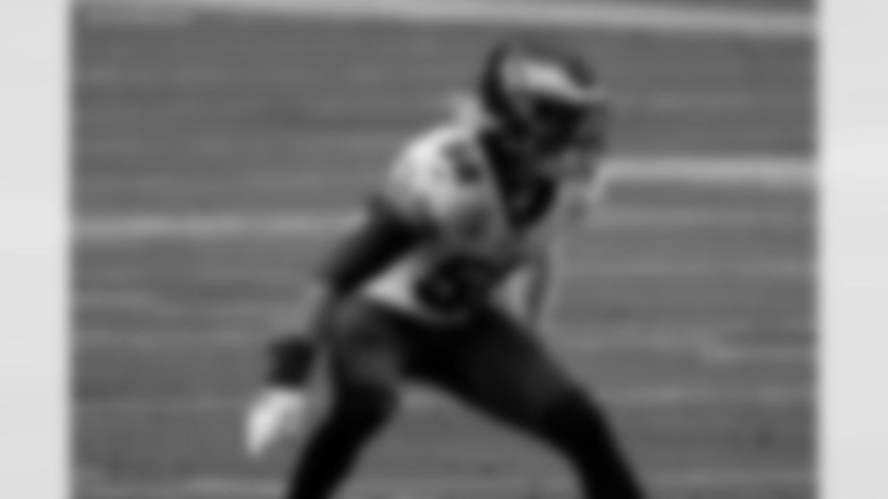 OLB Duke Riley
