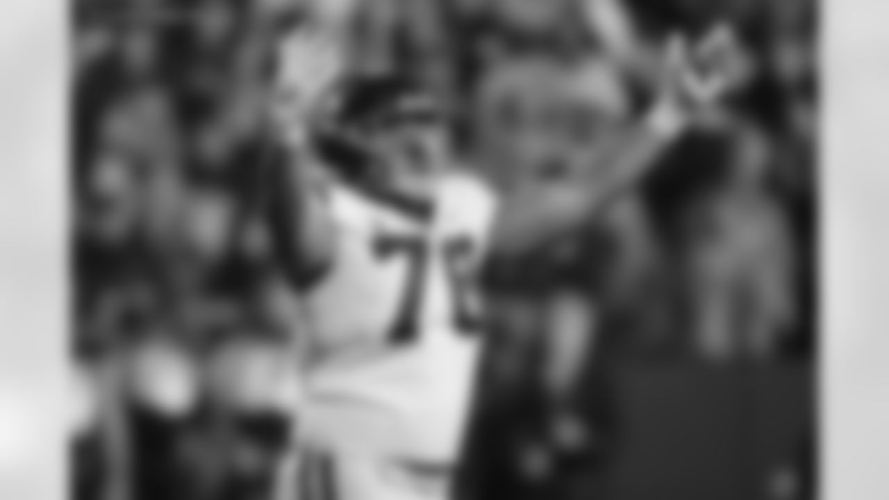 DL Jay Tufele