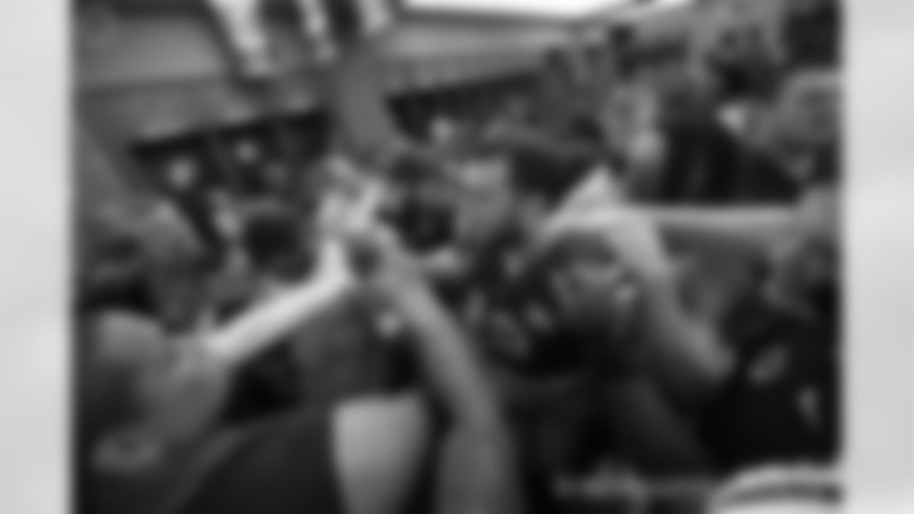 2018_1111_LockerRoom_0038