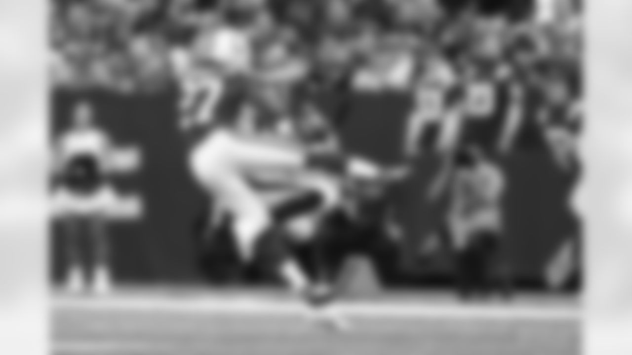 27 CB Xavier Rhodes