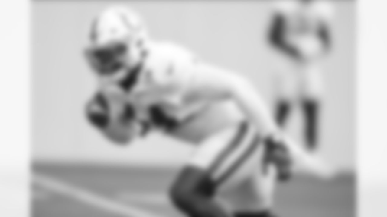 LB Zaire Franklin, 6-0, 235