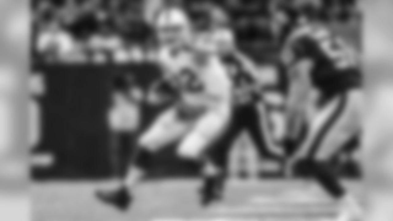 12 Luck, Andrew QB 6-4 240 28 6 Stanford
