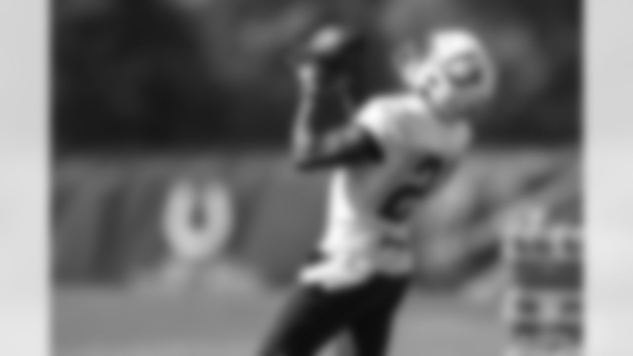 21 RB Nyheim Hines