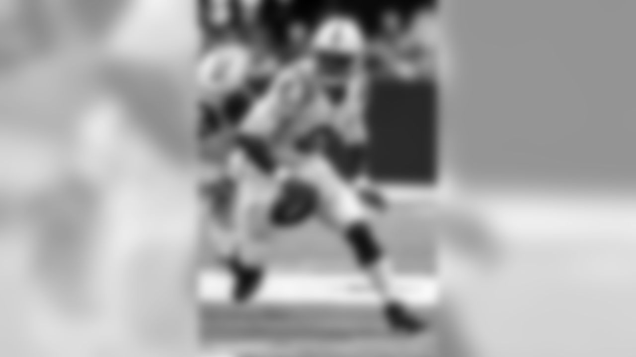 8 Walker, Phillip QB 5-11 216 22 R Temple