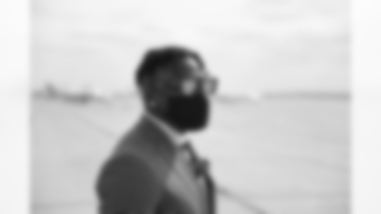 23 CB Kenny Moore II