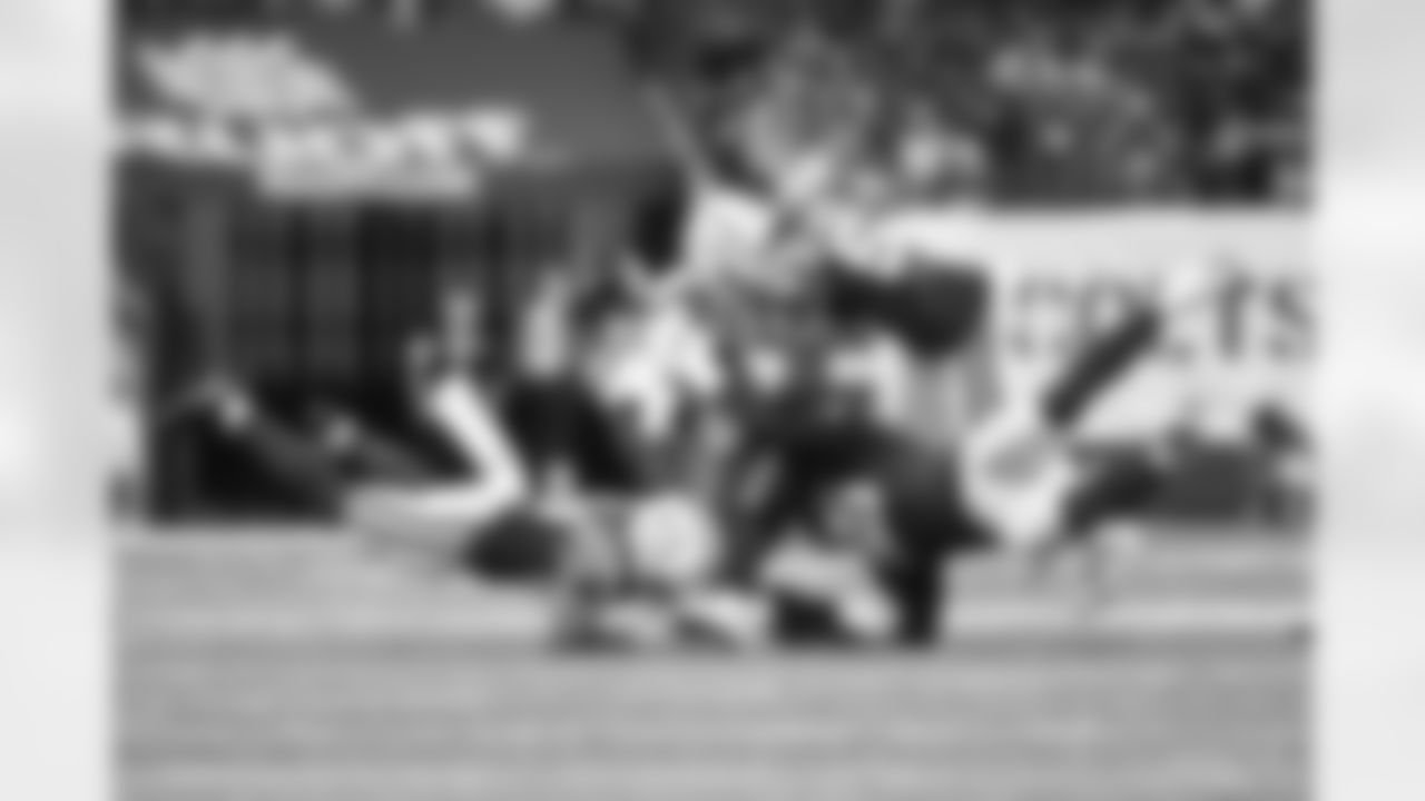 37 S Khari Willis; #58 LB Bobby Okereke; #99 DT DeForest Buckner