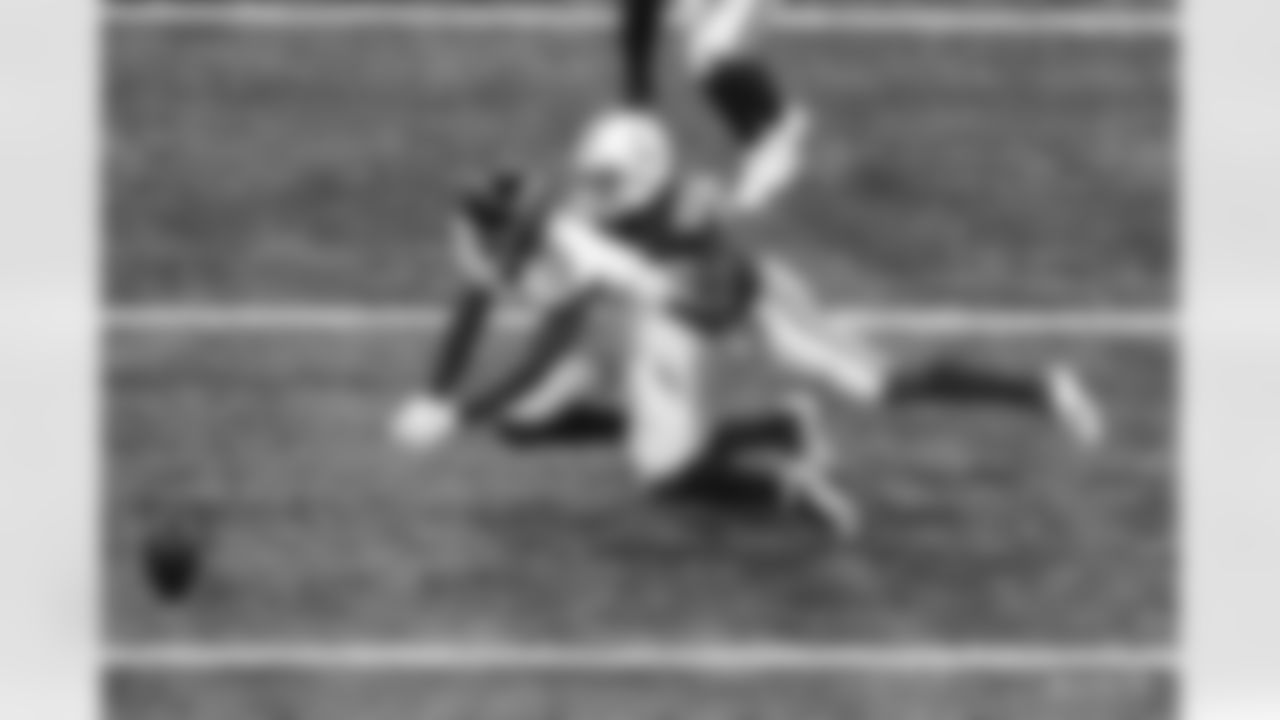 27 CB Xavier Rhodes