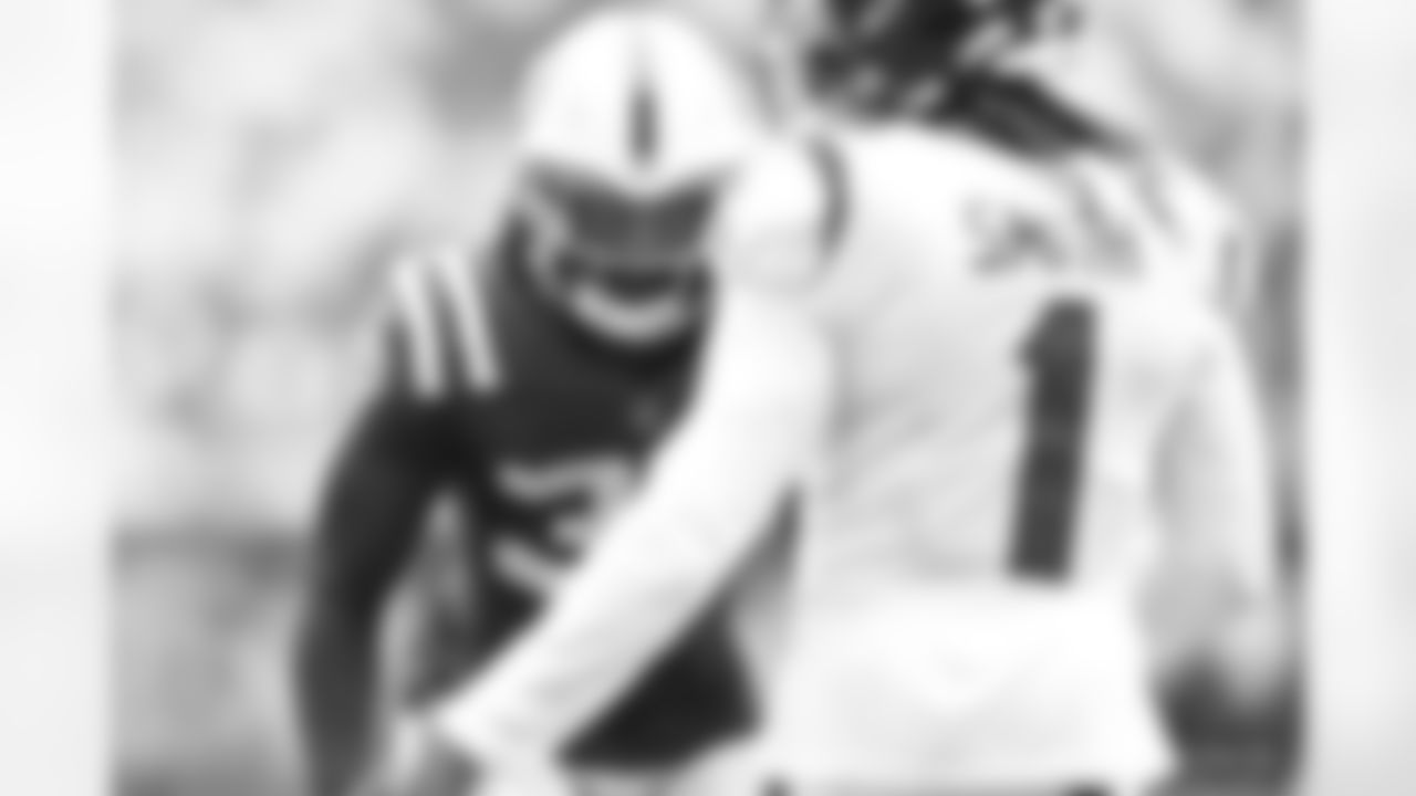 38 CB Tony Brown