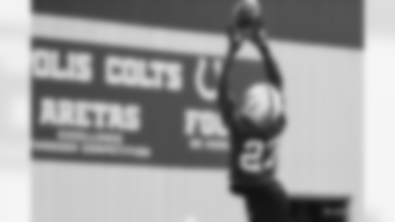 27 CB Xavier Rhodes