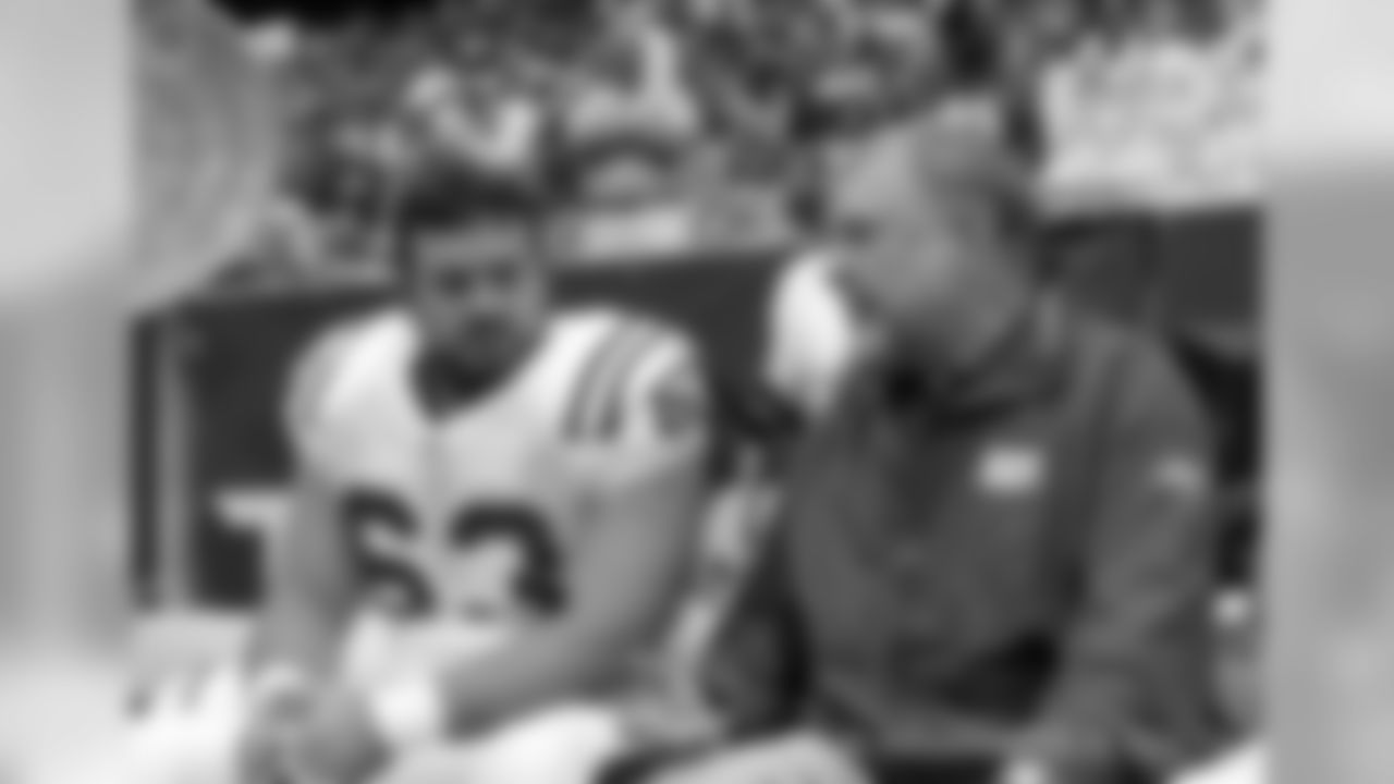Howard Mudd has over 40 years of NFL experience as a coach and player and he re-joins Indianapolis after serving as the Colts offensive line coach for 12 seasons (1998-2009).