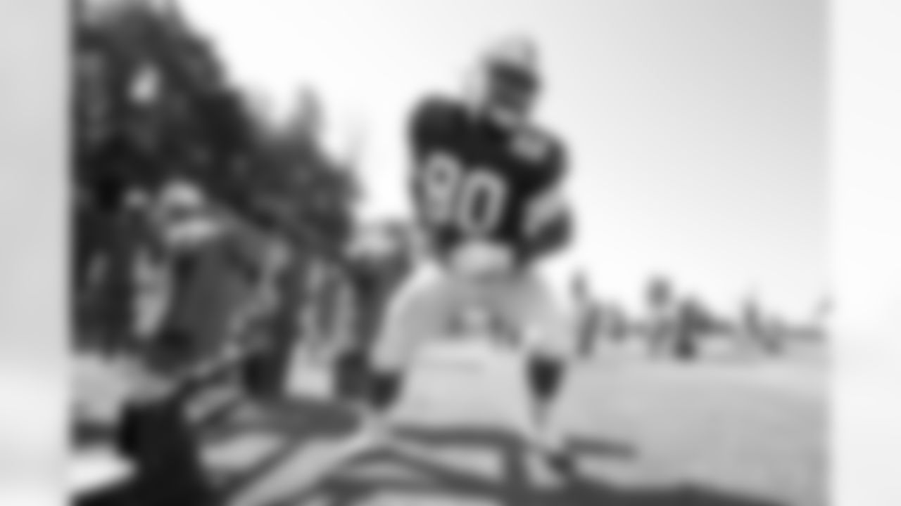 90 DT Grover Stewart