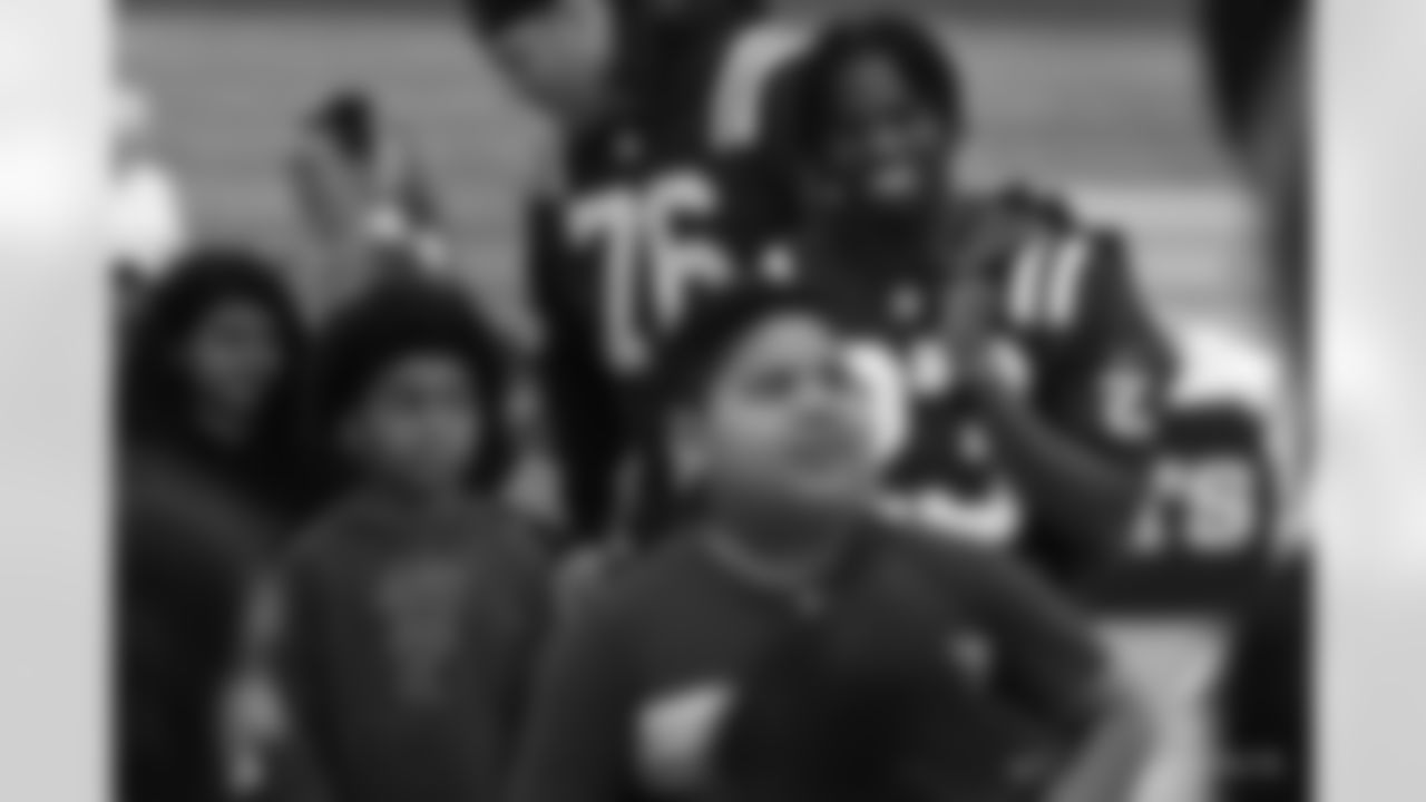 23 CB Kenny Moore II