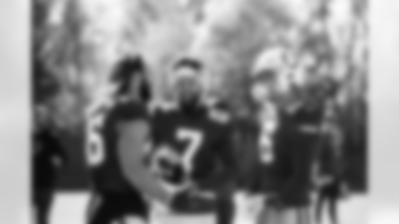 46 LS Luke Rhodes, #7 K Chase McLaughlin, #6 P Matt Haack,