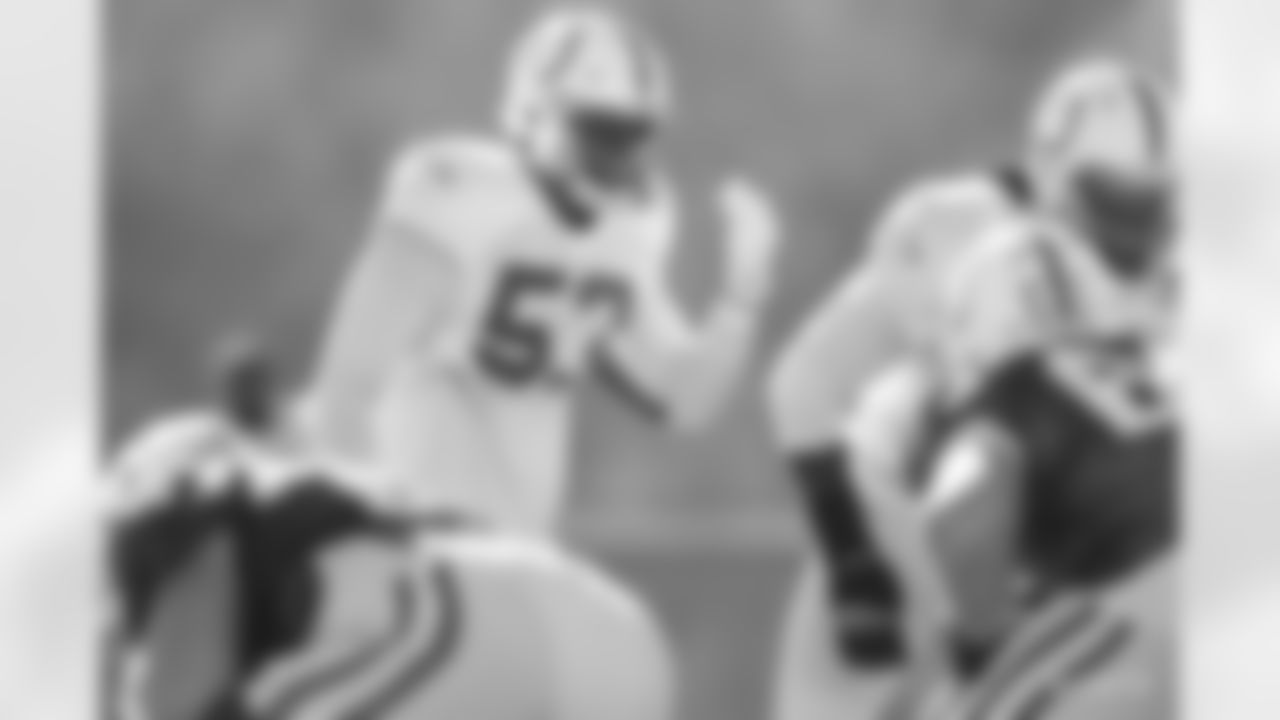 53 LB Darius Leonard