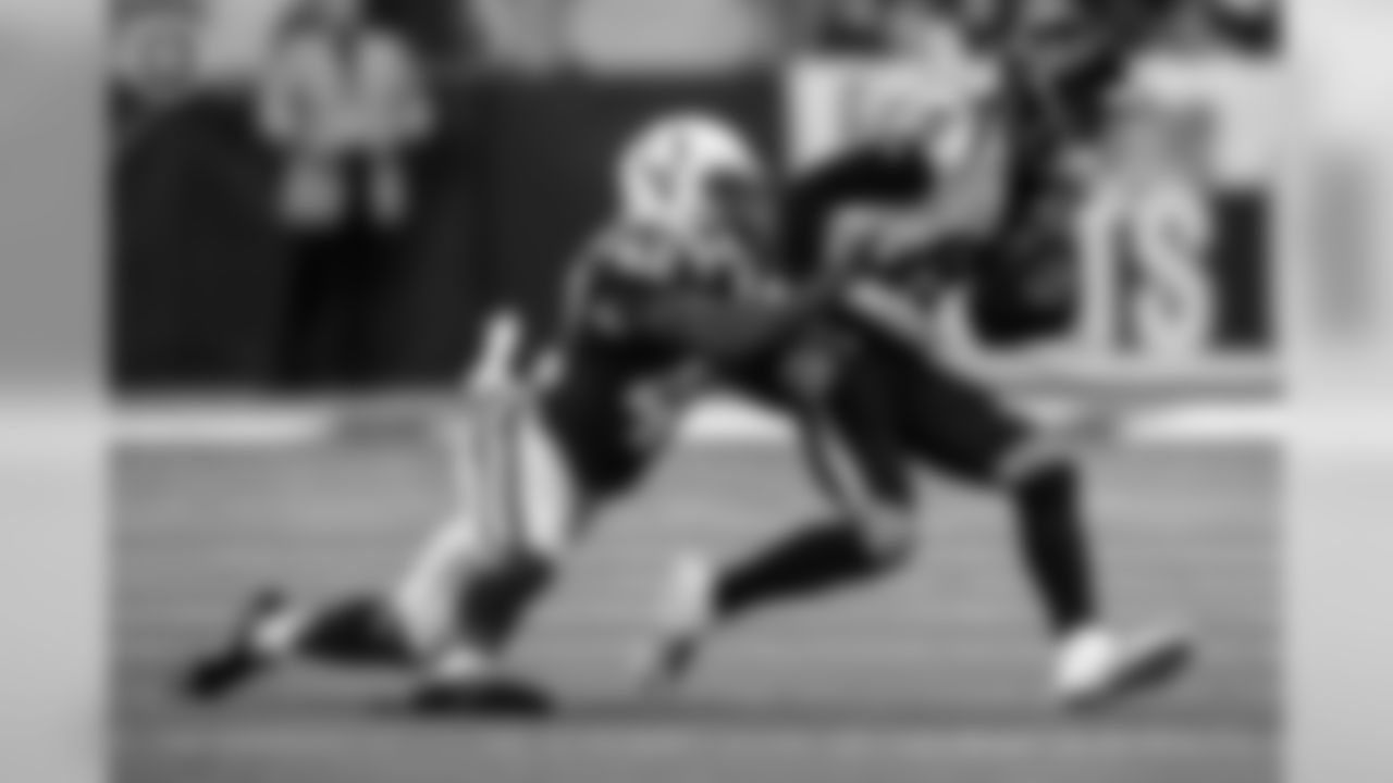 42 Moore II, Kenny CB 5-9 190 22 R Valdosta State