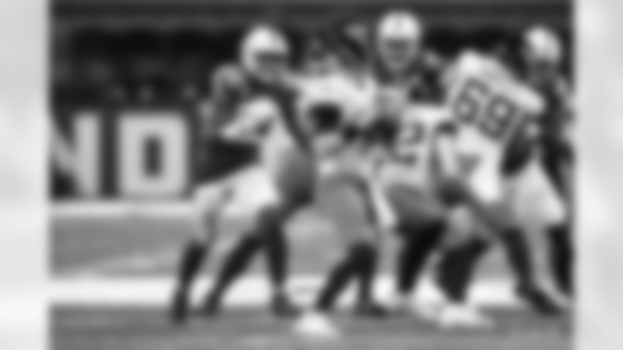 53 LB Darius Leonard
