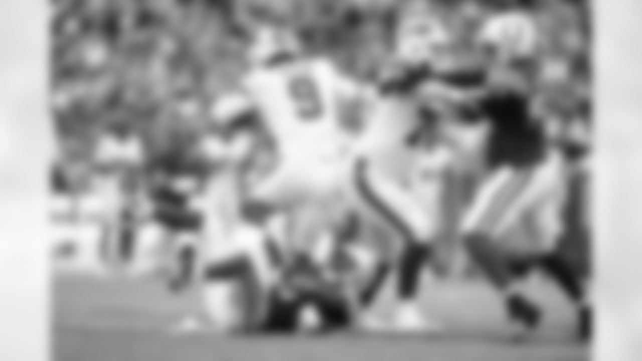 97 DT Al-Quadin Muhammad, 54 DE Dayo Odeyingbo
2023 Preseason Game #1 - Colts at Bills 8/12/23