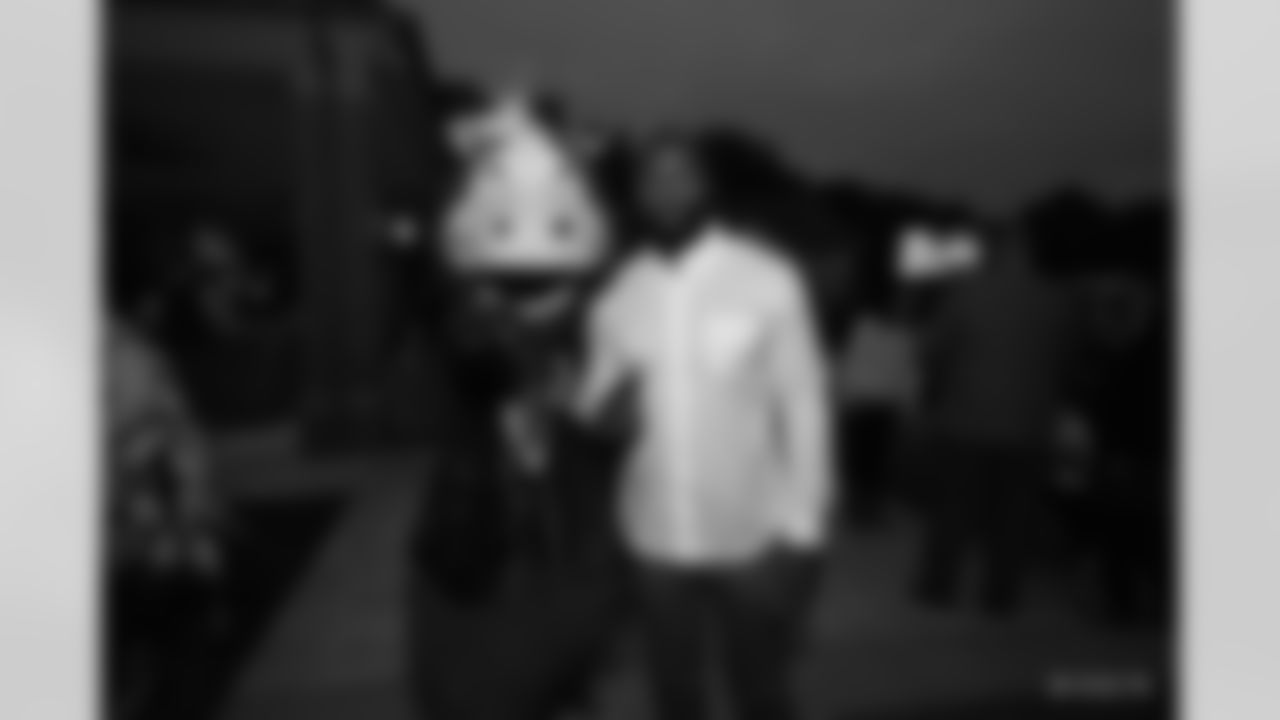 91 DE Yannick Ngakoue