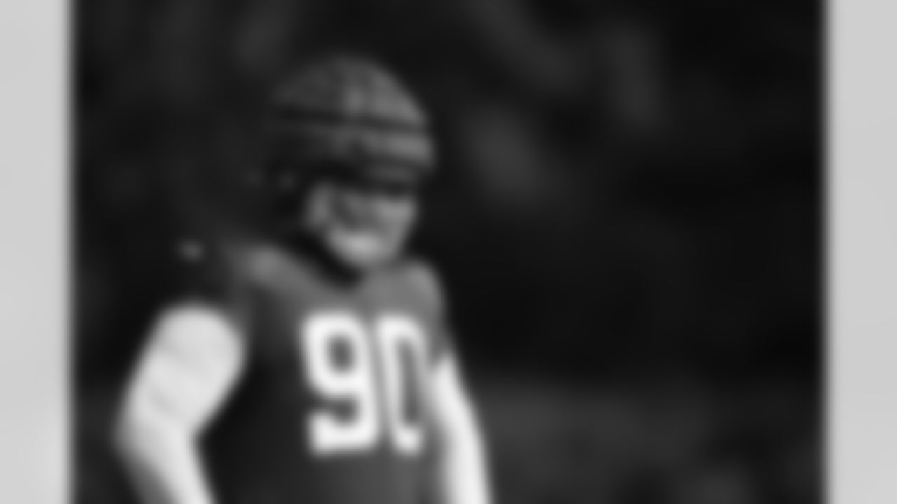 90 DT Grover Stewart