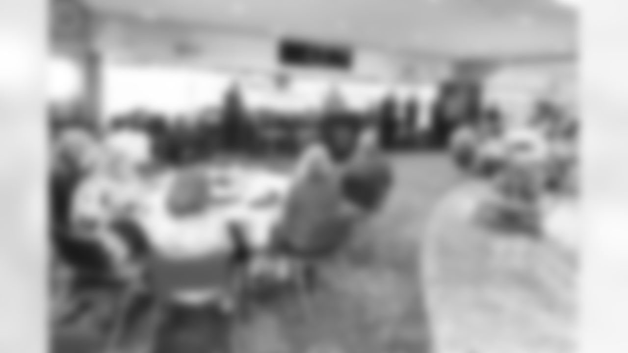 2018_0724_SuiteHolderLuncheon_0333