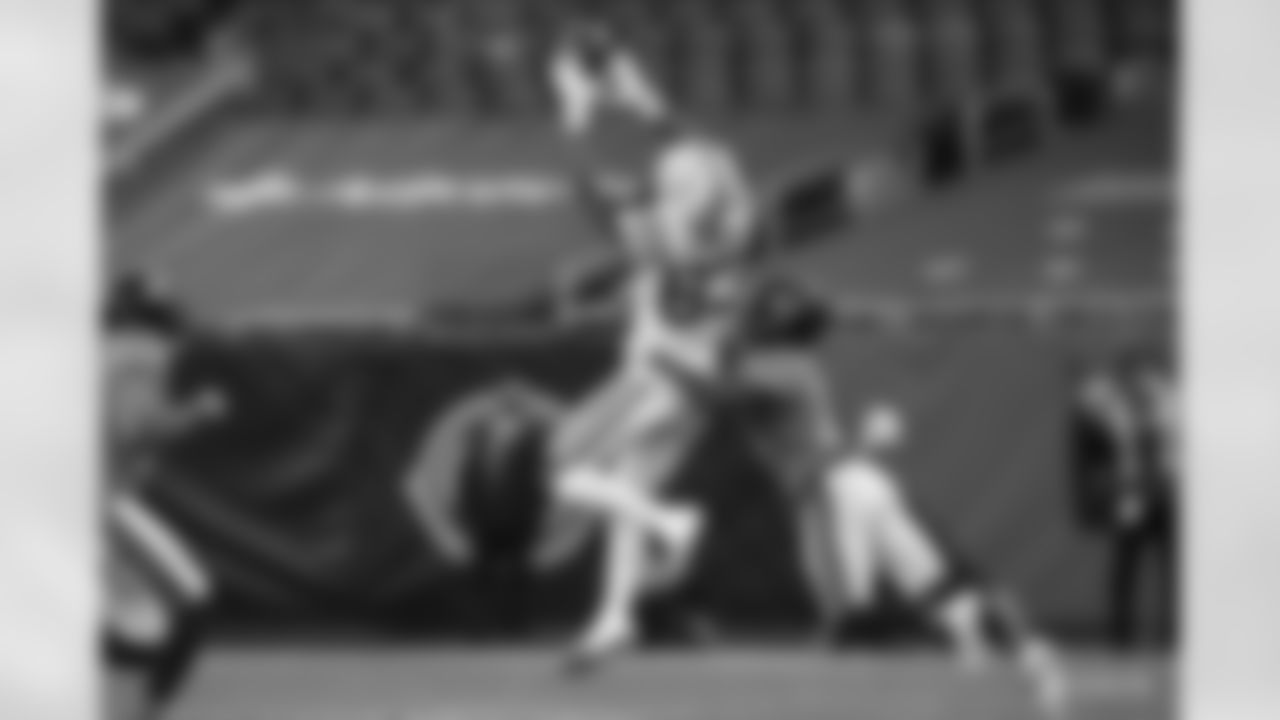 83 WR Marcus Johnson