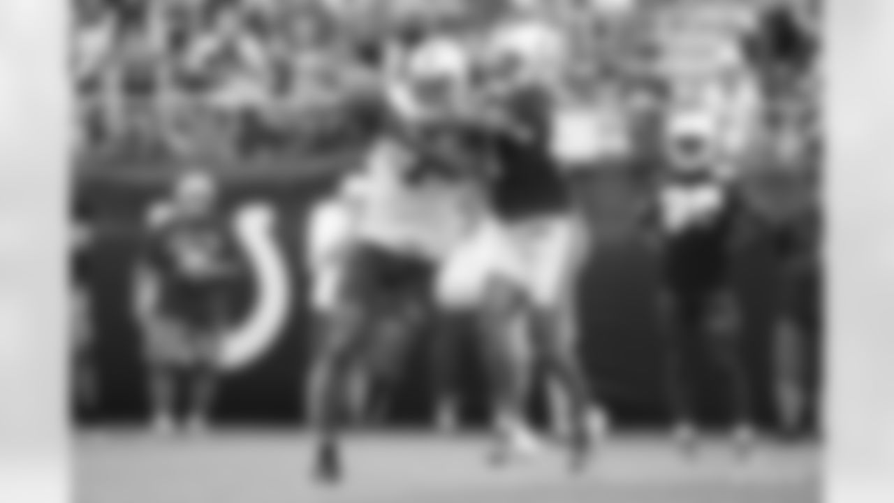 7 WR Tarik Black, #47 CB Anthony Chesley